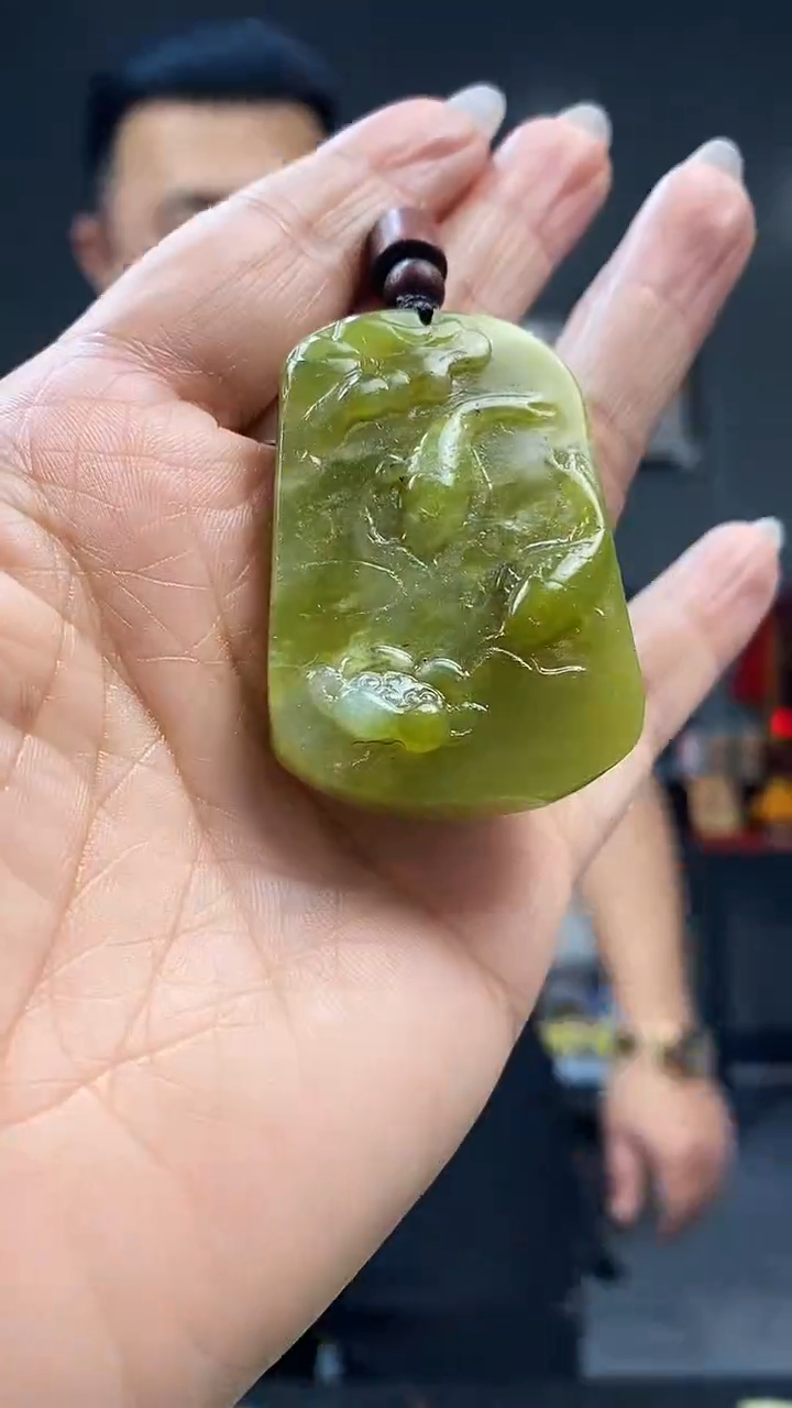 未镶嵌蛇纹石玉颈饰天然岫玉（多样性发其中之一）