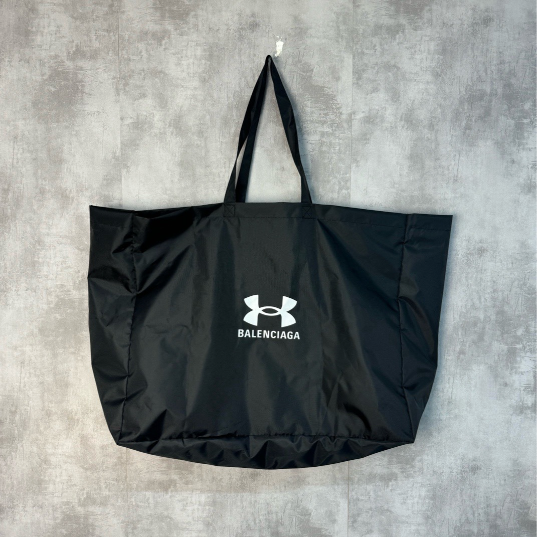 全新未使用 Balenciaga/巴黎世家 （PM）vic限定联名托特包 85*50cm