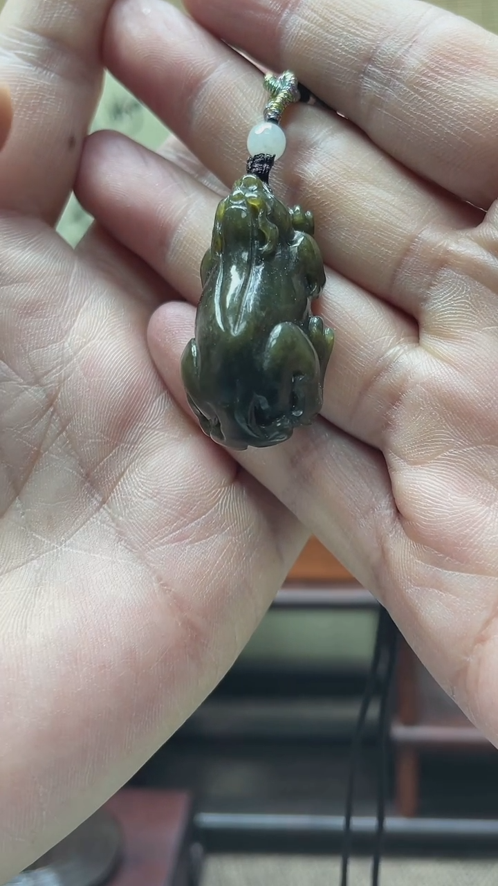 【闪购商品】和田玉颈饰未镶嵌貔貅吊坠沙枣青