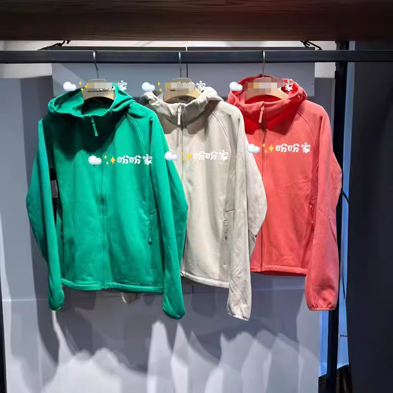 可隆女款连帽外套JK-JJW23-212