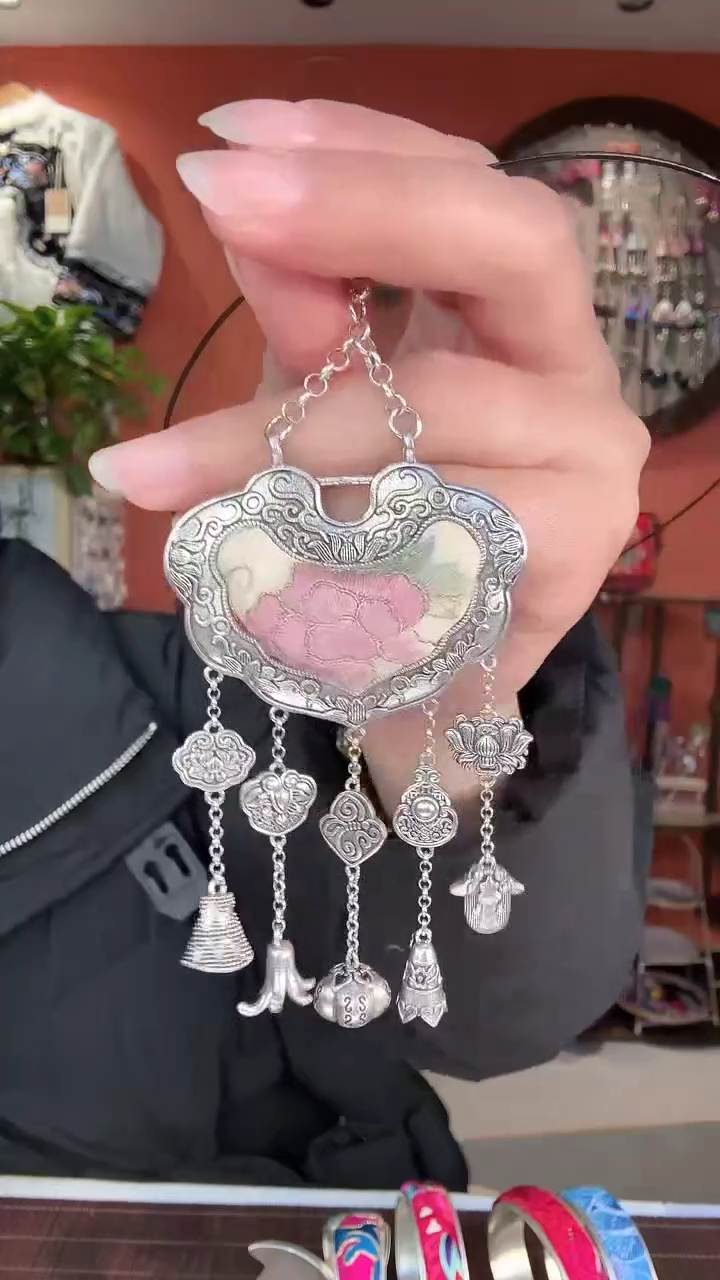 织绣非遗手工苗绣刺绣饰品33