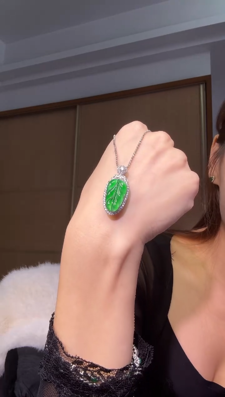 吊坠(不含链)银S925镶嵌翡翠天然翡翠吊坠