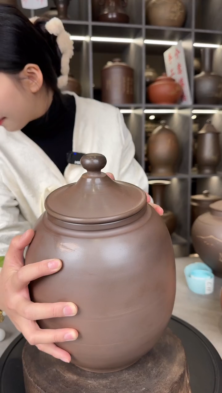 【闪购商品】罐本陶手作坭兴陶1.5斤茶叶罐手工痕迹微瑕