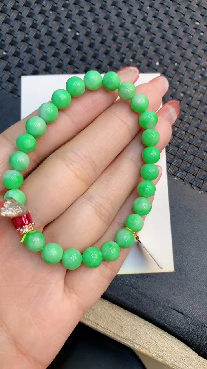 颈饰未镶嵌翡翠1