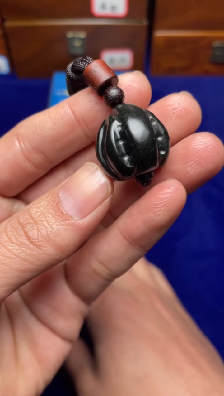 未镶嵌和田玉挂件季*和田玉