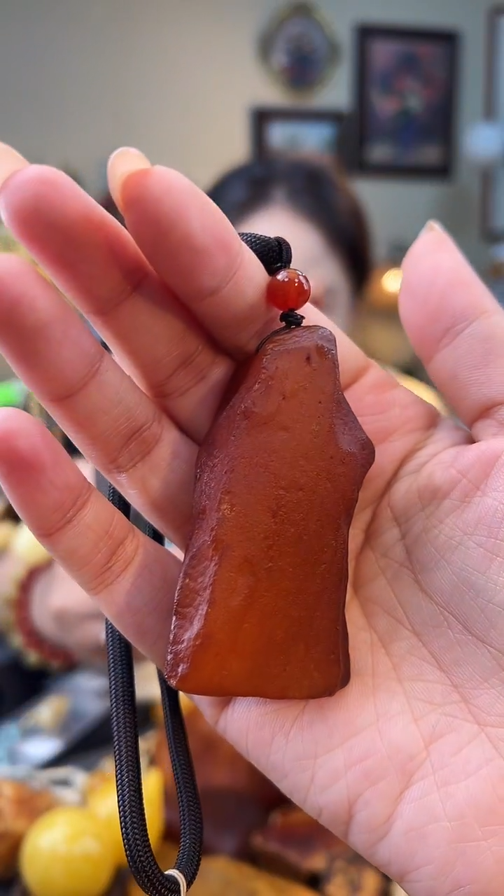 琥珀颈饰未镶嵌手把