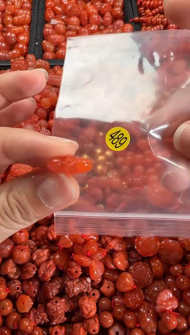 【闪购商品】南红玛瑙颈饰未镶嵌1