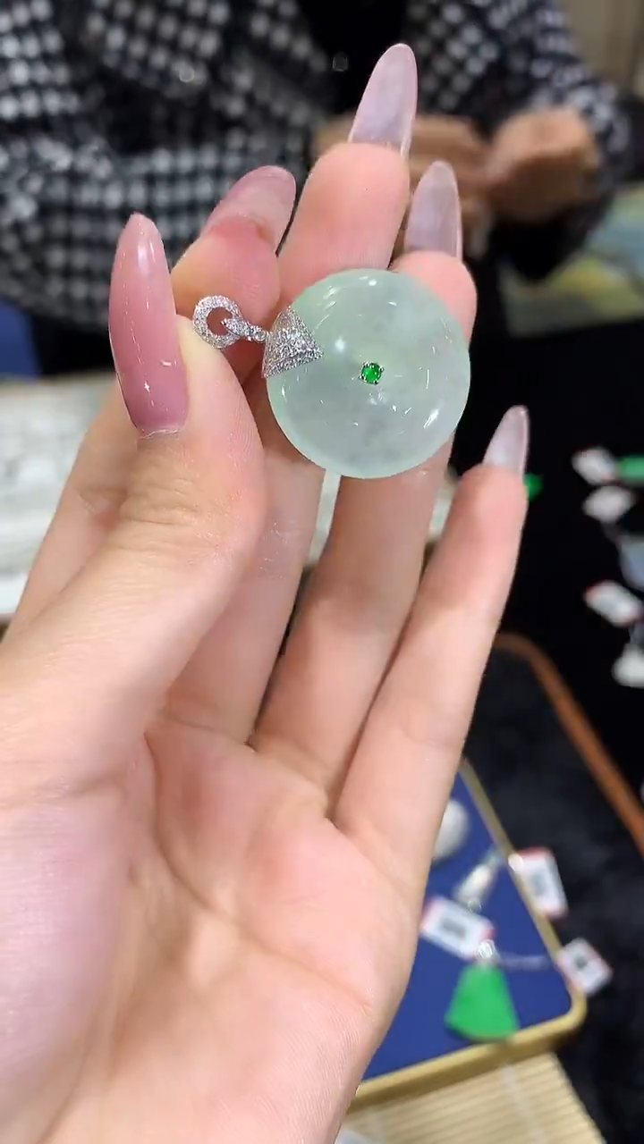 【闪购商品】翡翠吊坠(不含链)18K金镶嵌平安扣吊坠WXY