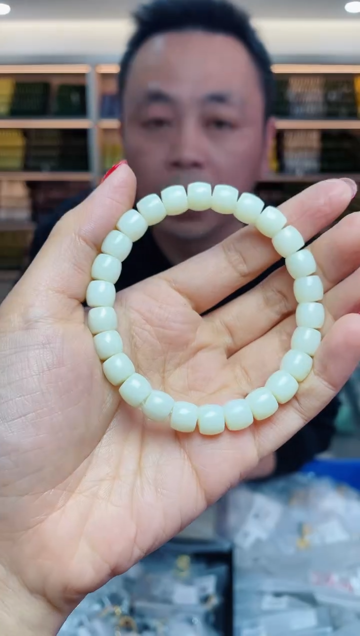 【闪购商品】和田玉`未镶嵌多样性发一件