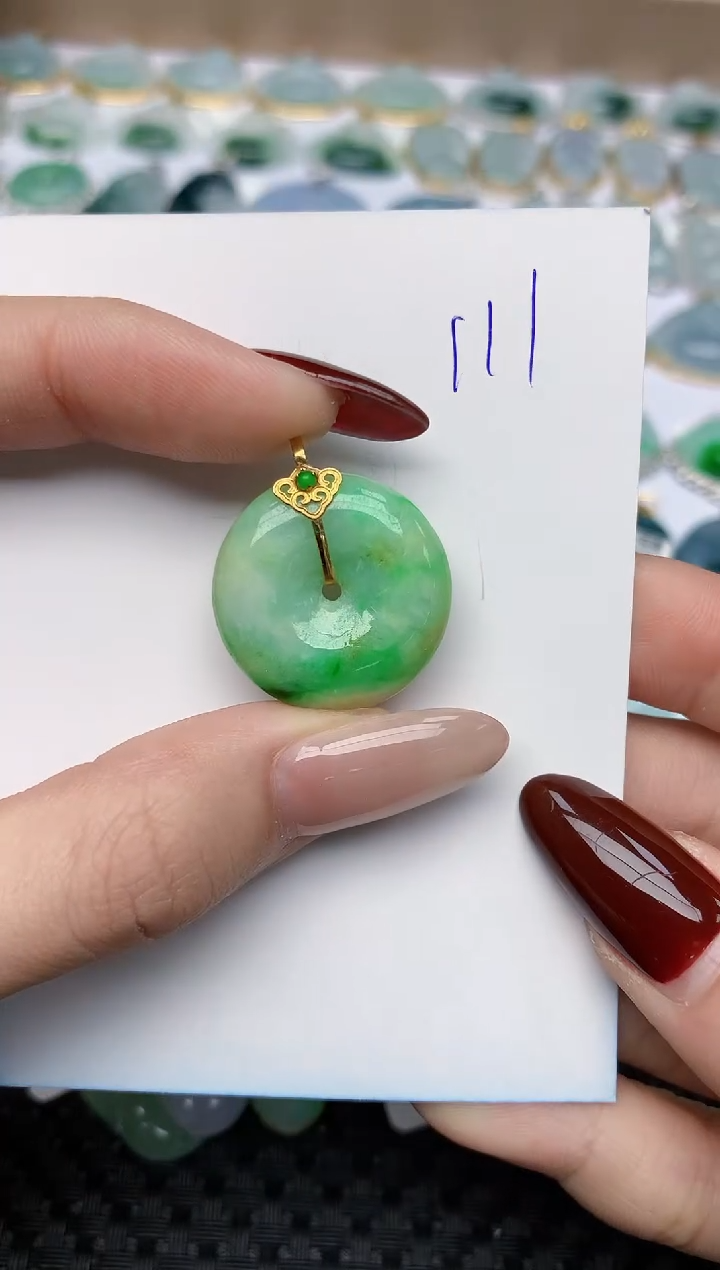 【闪购商品】翡翠颈饰18K金镶嵌天然翡翠a货