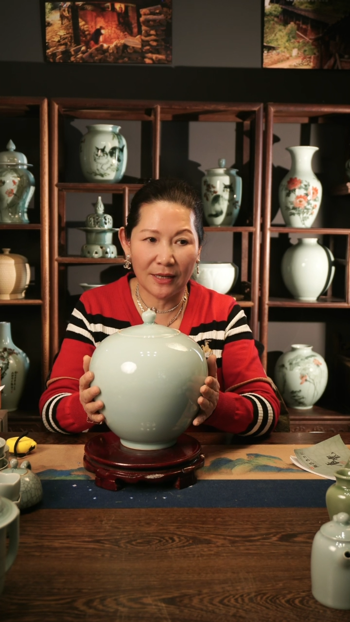 【闪购商品】纯手工 粉青 如意盖罐