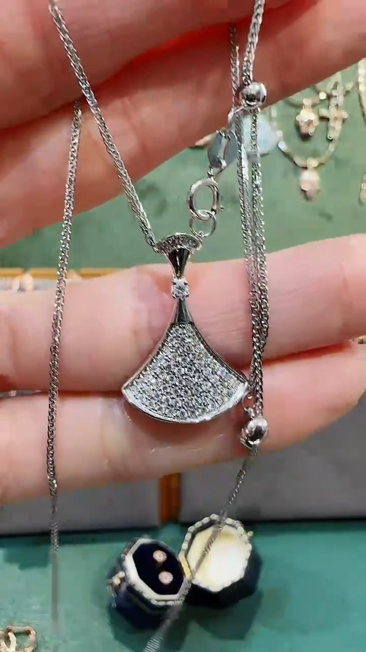 【闪购商品】钻石套链18K金镶嵌18K金钻石裙子套链