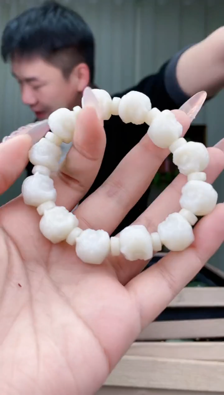 【闪购商品】和田玉挂件未镶嵌拍一发一，多样性发货！