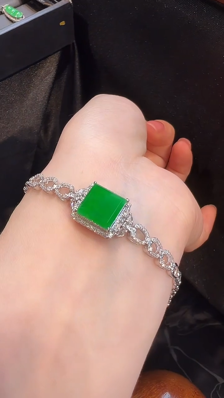 18K金镶嵌手链翡翠L6
