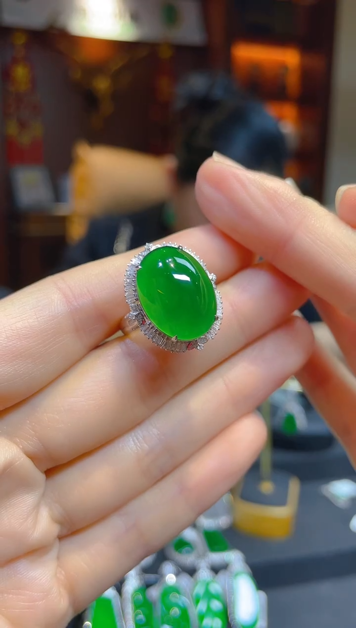 【闪购商品】翡翠戒指18K金镶嵌118732天然A货翡翠戒指