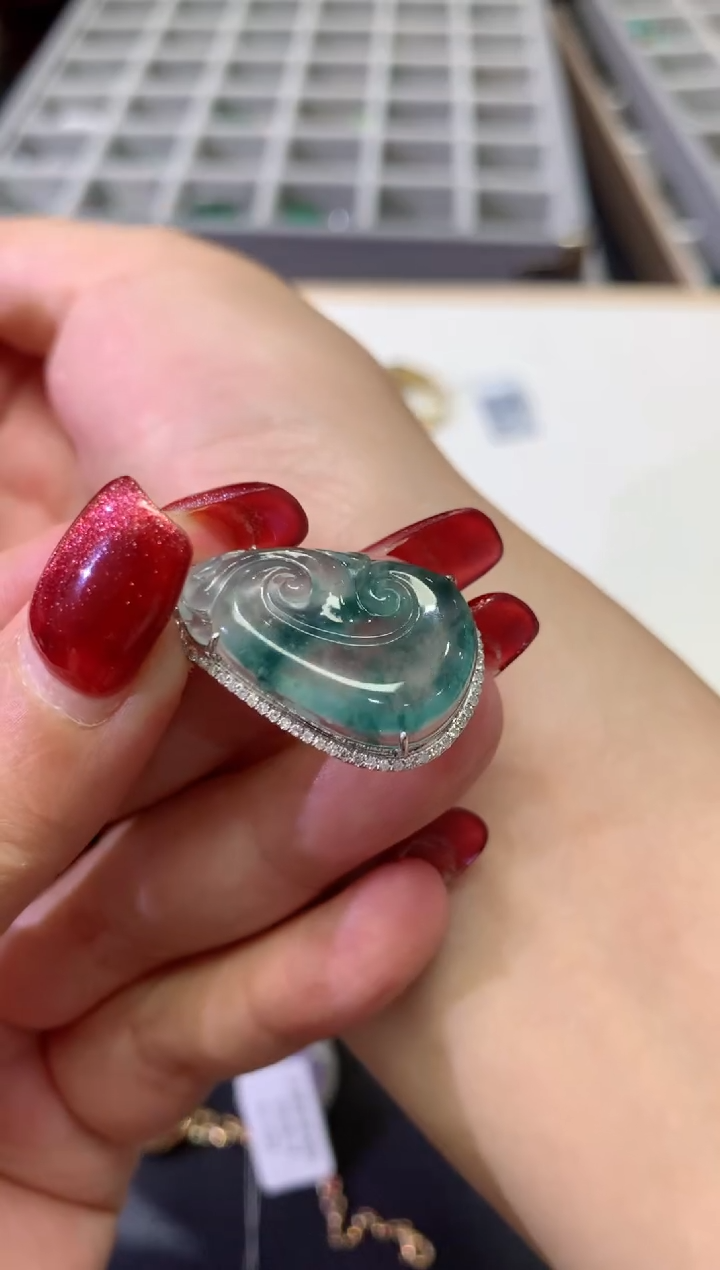 【闪购商品】翡翠颈饰18K金镶嵌团购31