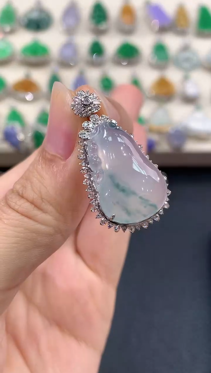 【闪购商品】翡翠吊坠(不含链)18K金镶嵌C83    