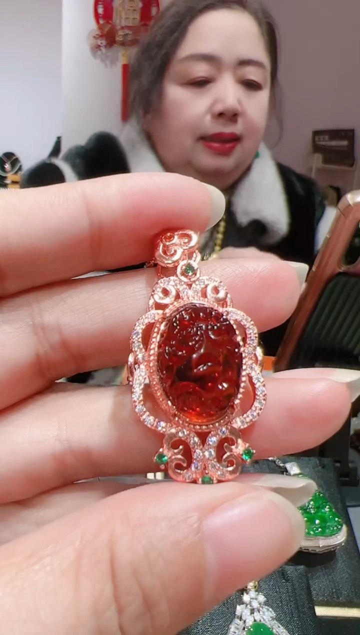 【闪购商品】血珀颈饰未镶嵌202520605