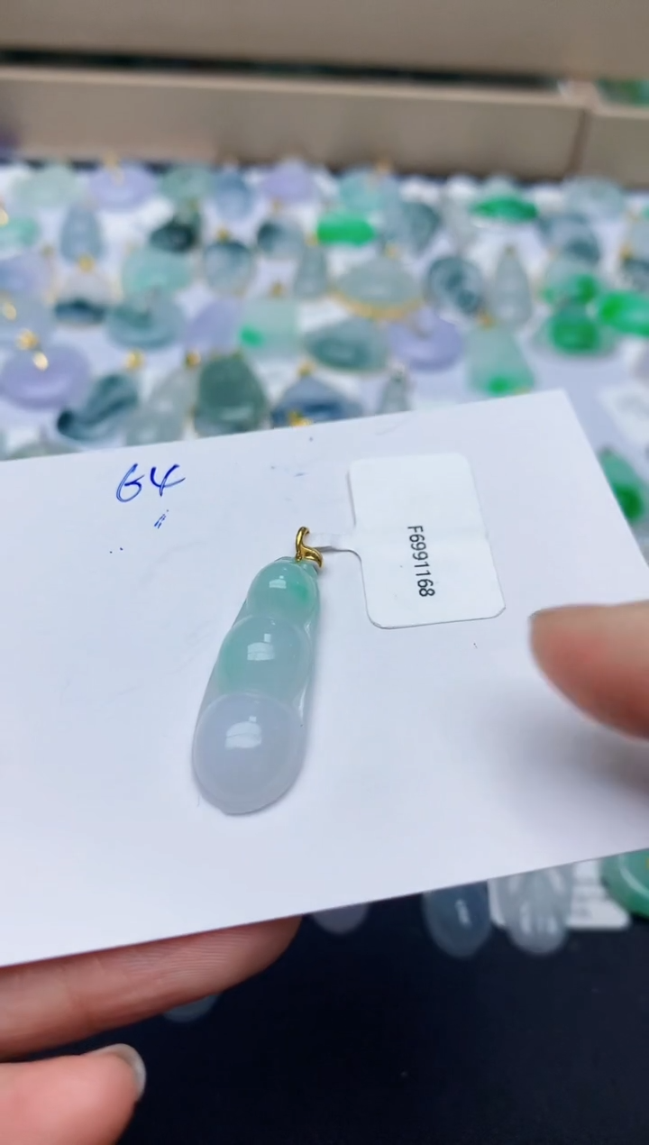 【闪购商品】翡翠颈饰18K金镶嵌天然翡翠A货   