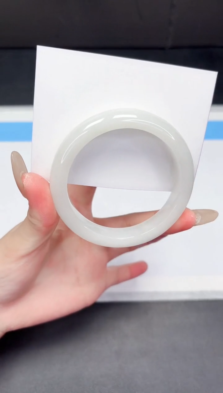 【闪购商品】石英质玉手镯未镶嵌223-58.2