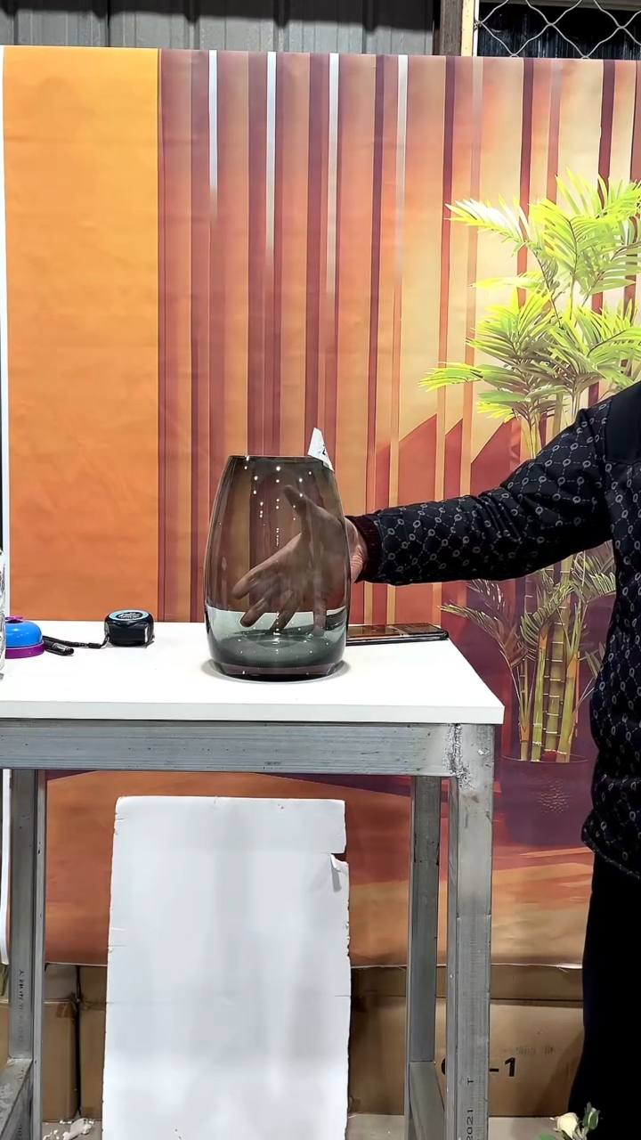 【闪购商品】玻璃788烟灰色恐龙蛋25高