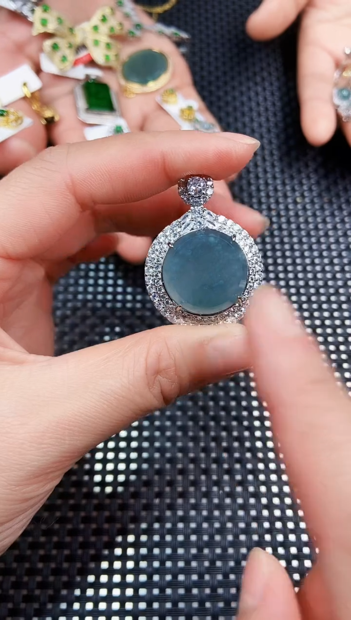 【闪购商品】翡翠吊坠(不含链)未镶嵌111111111