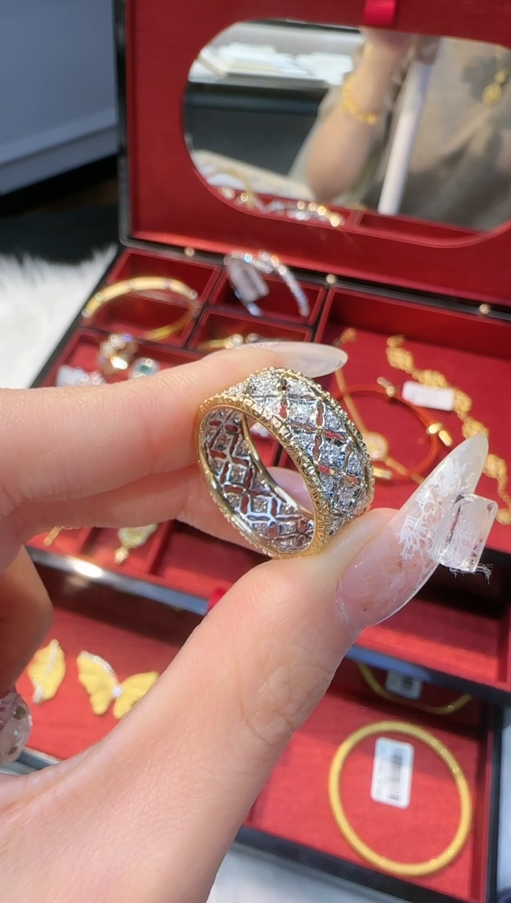 【闪购商品】钻石戒指/指环18K金镶嵌镂空雕金戒指12#18#