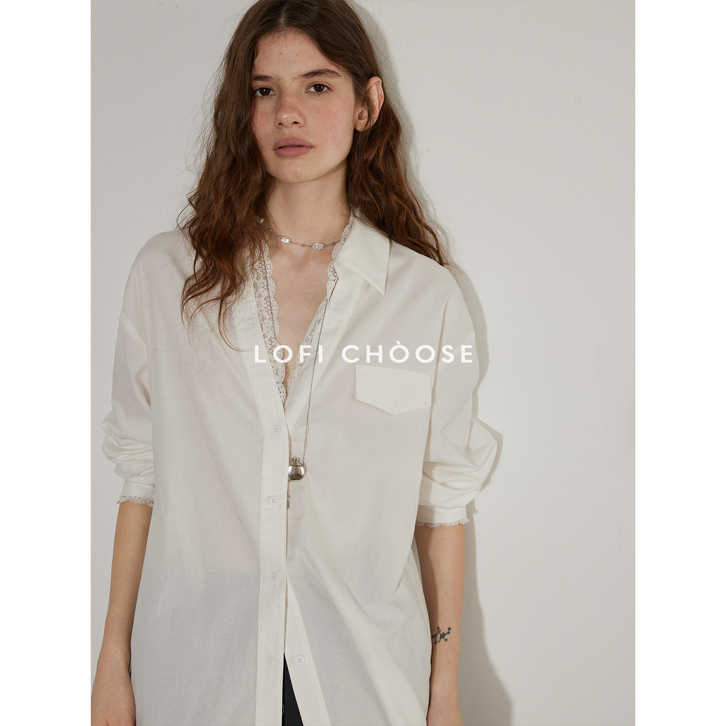 Lofi choose气质高级感蕾丝边拼接V领衬衫女秋季新款长袖宽松上衣