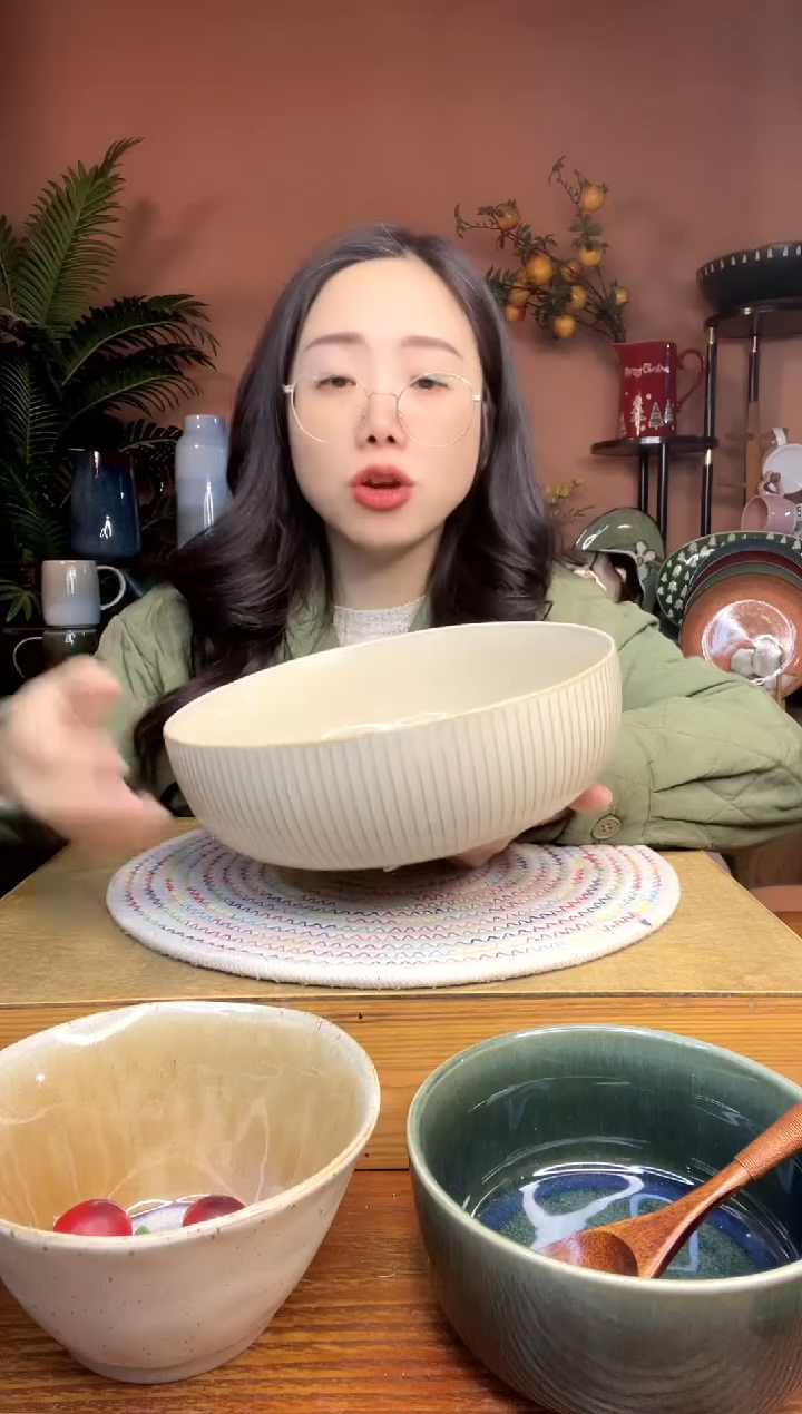 陶瓷9英寸竖条纹汤碗  微瑕疵