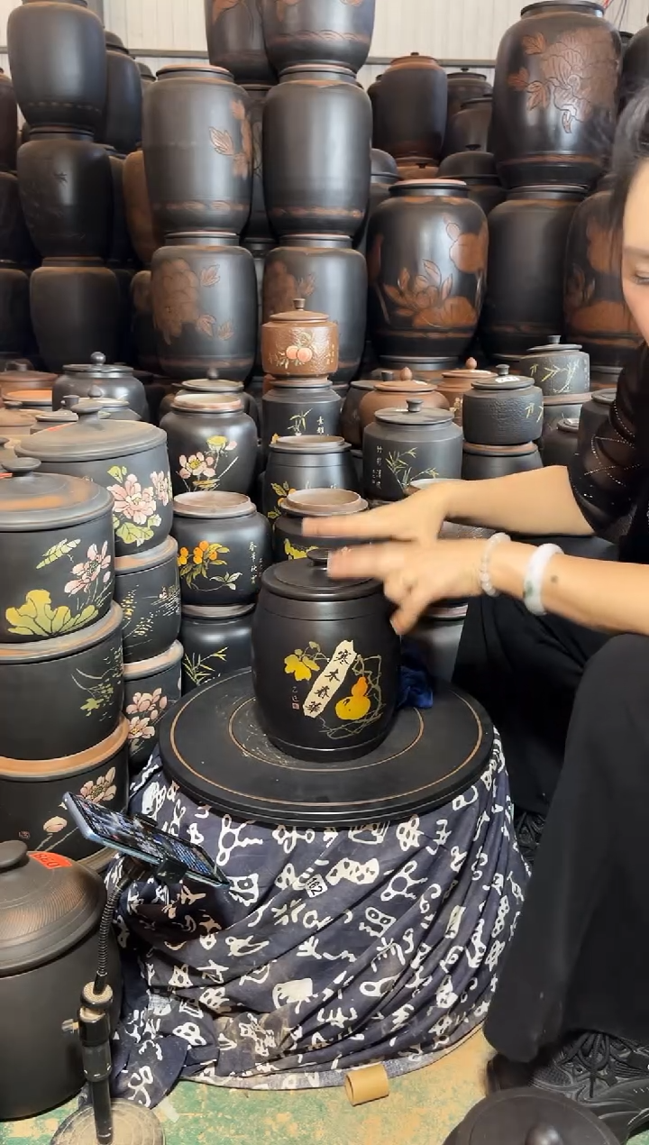 壶瑕疵茶叶罐 高柱彩填 8 29