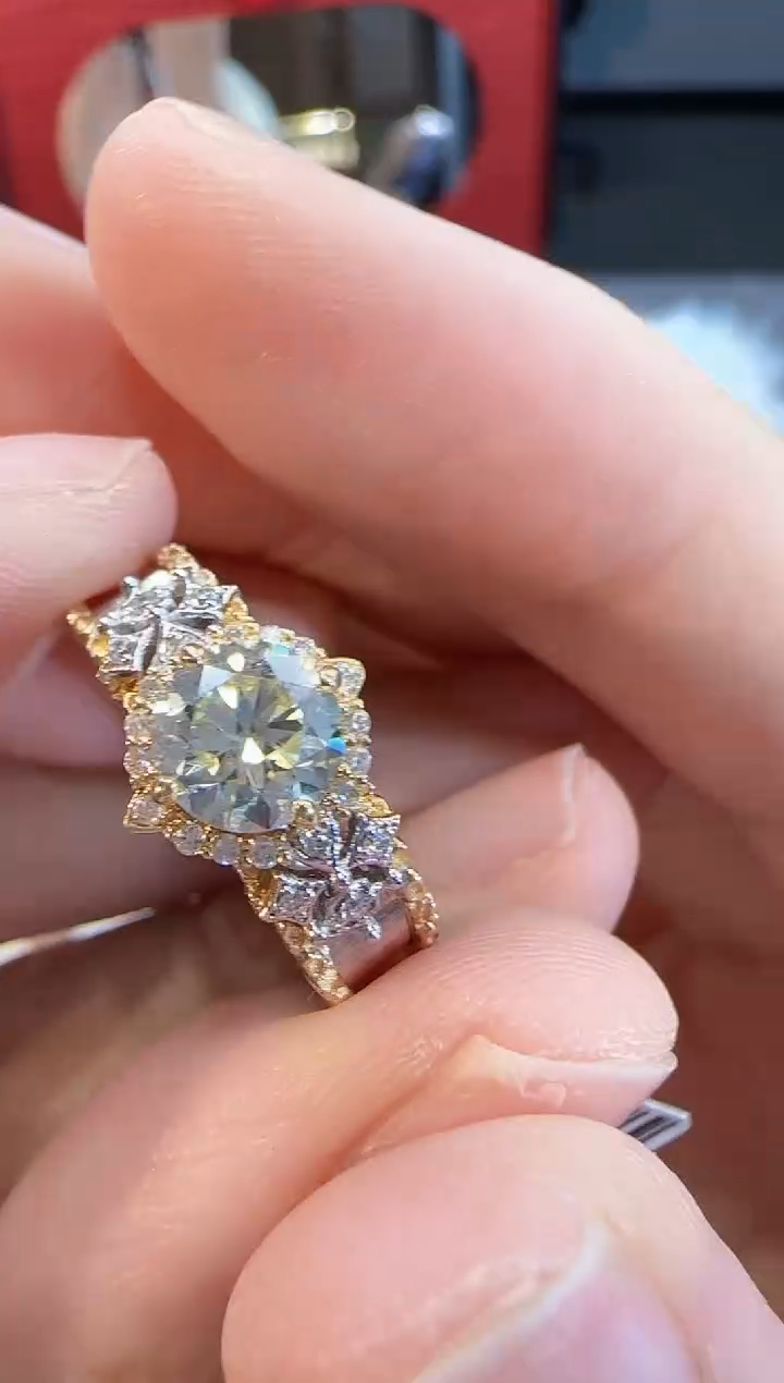 【闪购商品】钻石戒指/指环18K金镶嵌1克拉雕金钻戒12# 16#