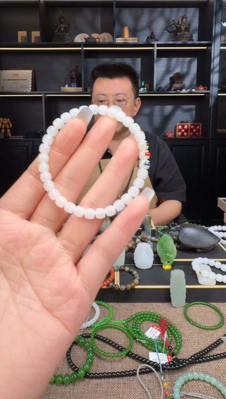 和田玉未镶嵌颈饰6mm于田老型手串 藏物系列