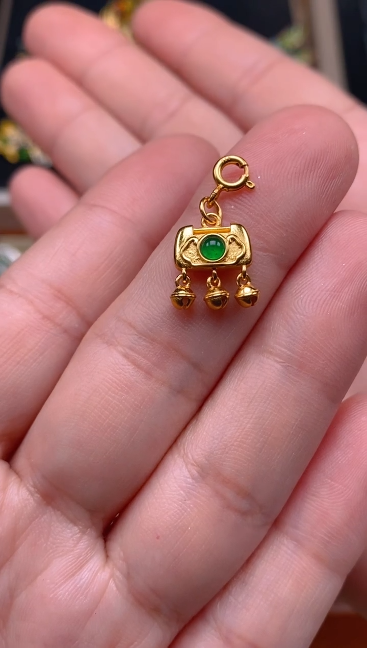 【闪购商品】翡翠吊坠(不含链)银S925镶嵌万能扣