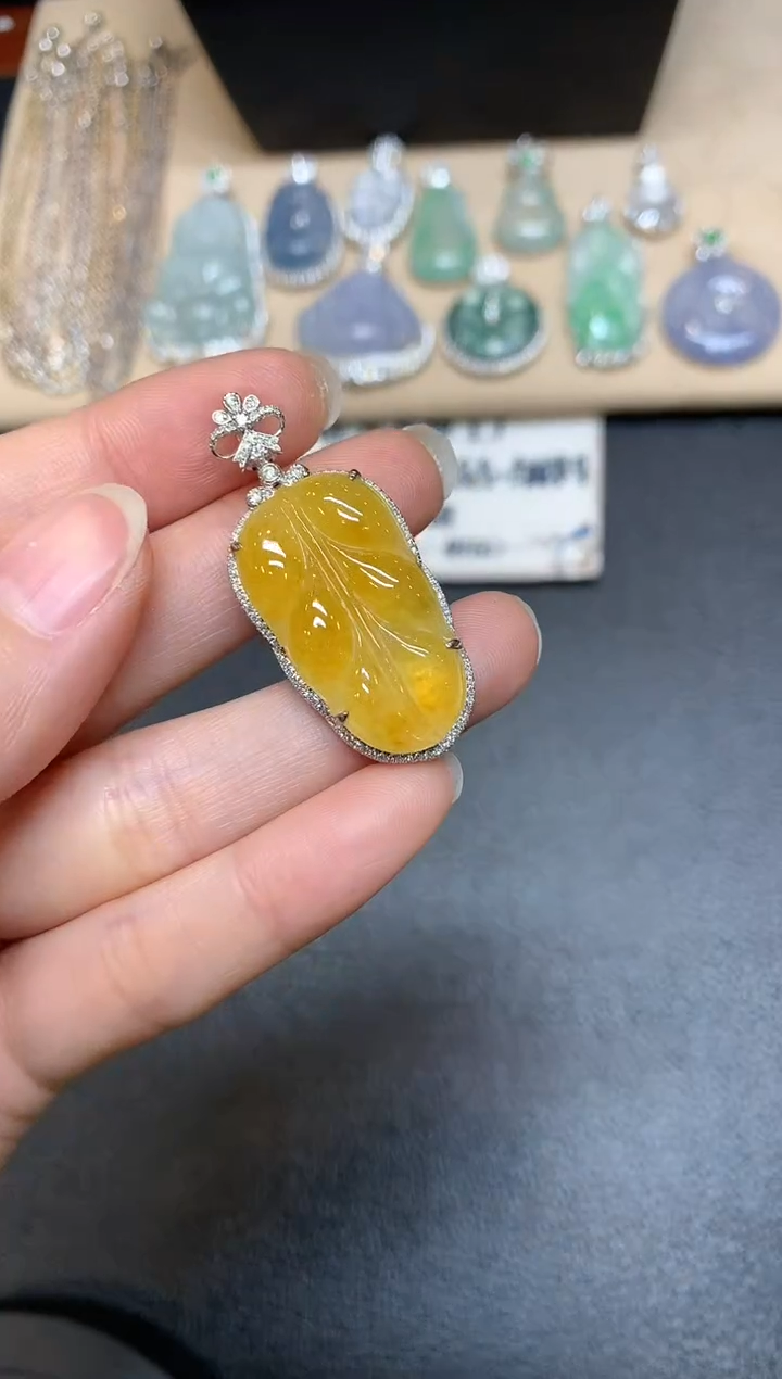 【闪购商品】翡翠颈饰18K金镶嵌【无服务费