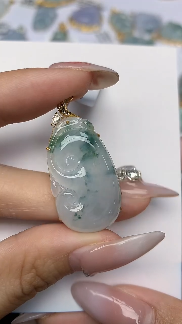 【闪购商品】翡翠颈饰18K金镶嵌天然翡翠A货