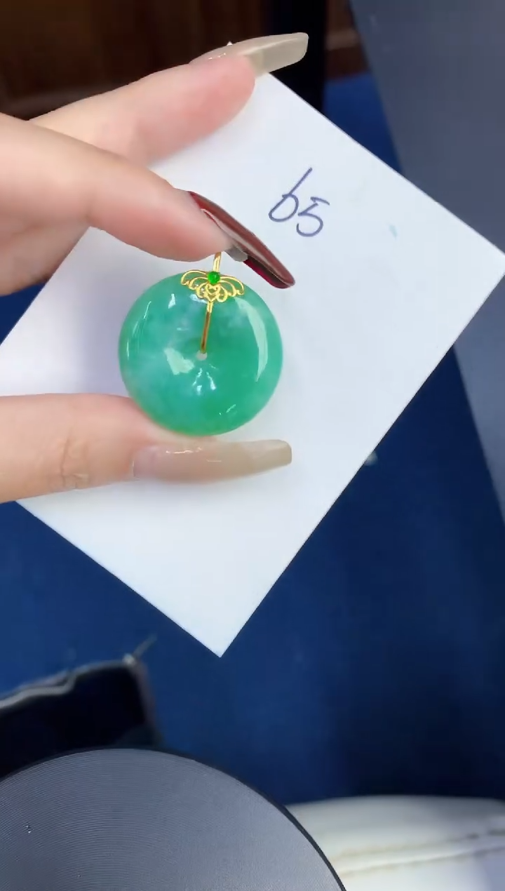 【闪购商品】翡翠颈饰18K金镶嵌0000000000