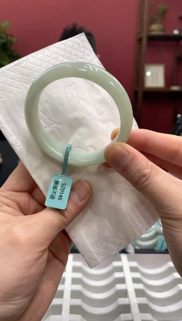 【闪购商品】翡翠手镯未镶嵌00002361