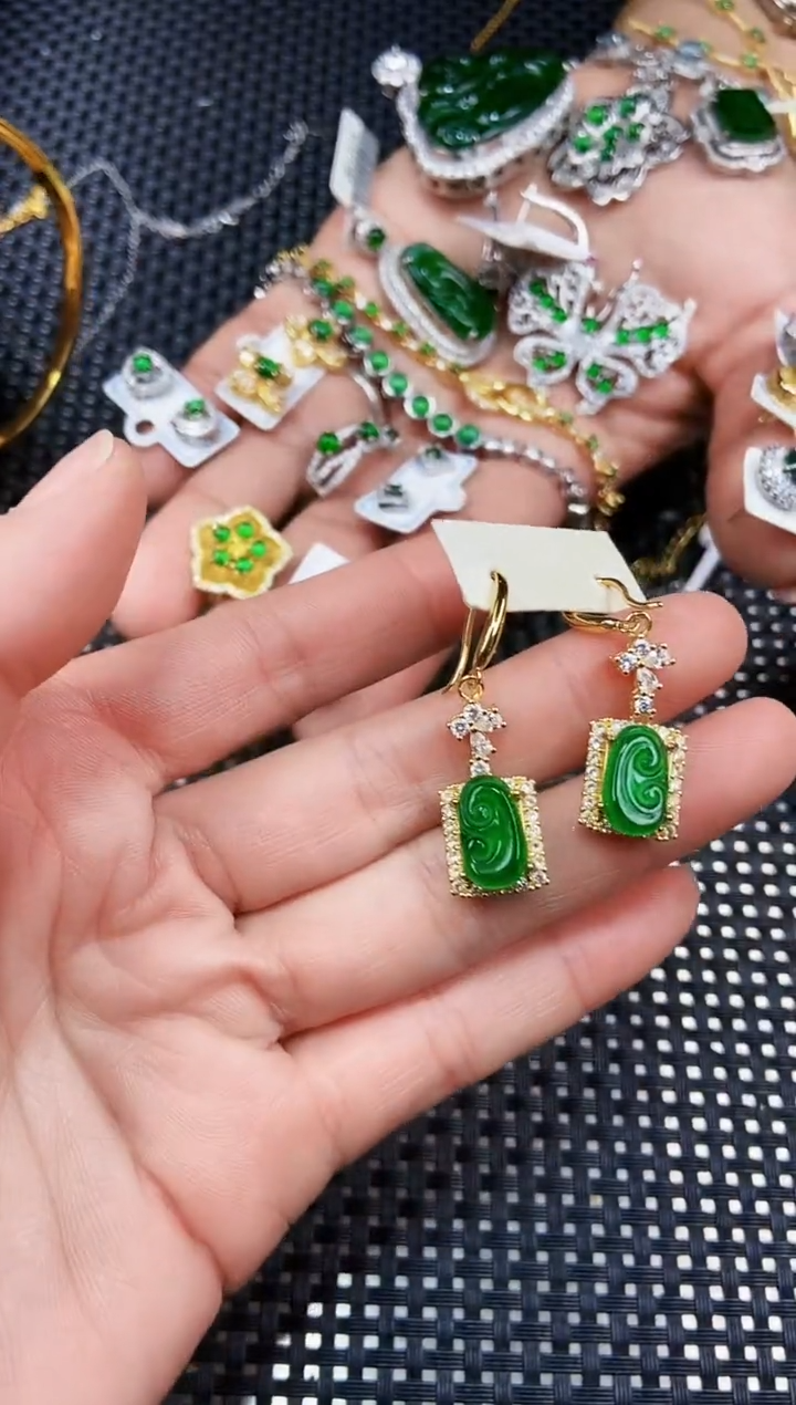 【闪购商品】翡翠耳饰未镶嵌111111111