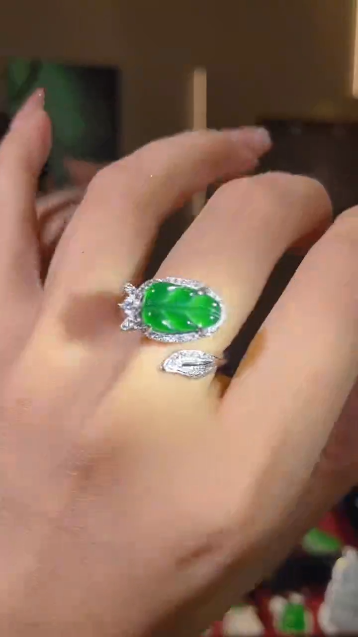 【闪购商品】翡翠戒指银S925镶嵌天然翡翠A货