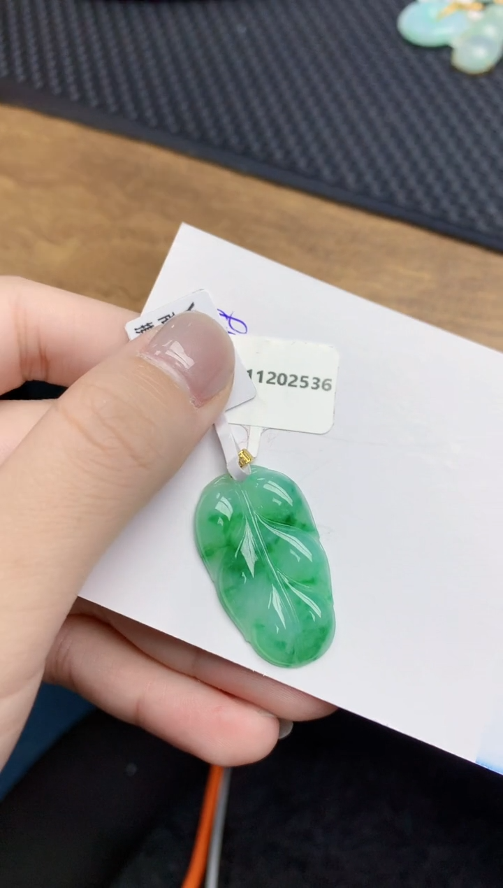 【闪购商品】翡翠颈饰18K金镶嵌天然翡翠A货