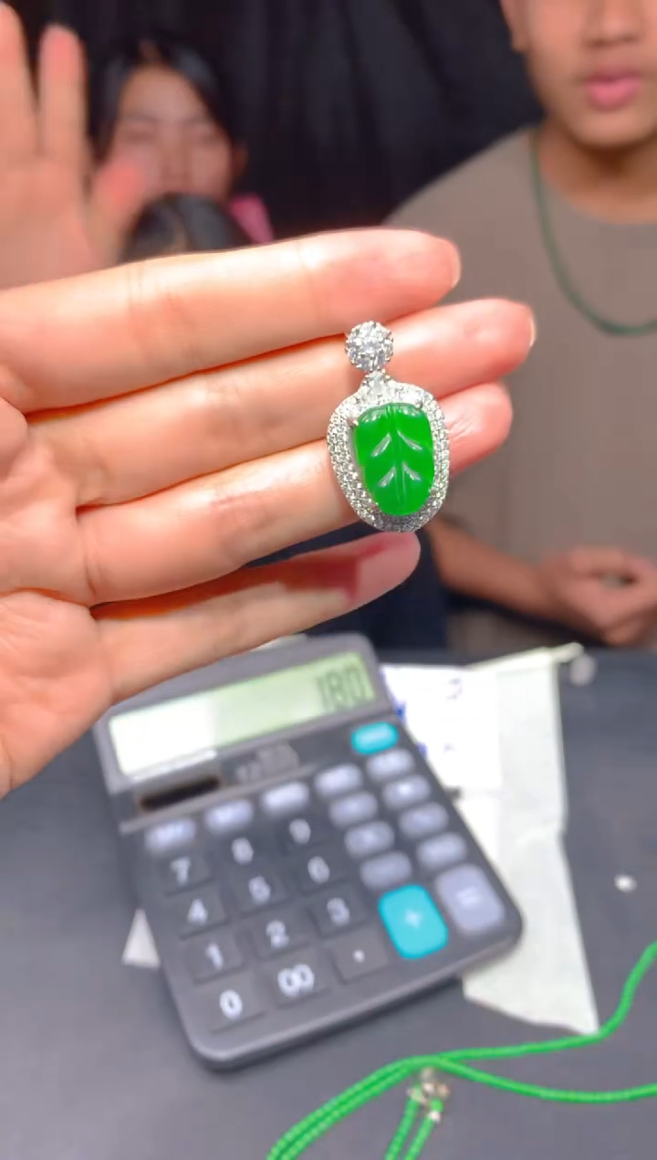 【闪购商品】定制翡翠未镶嵌136多样性发货（发其一）