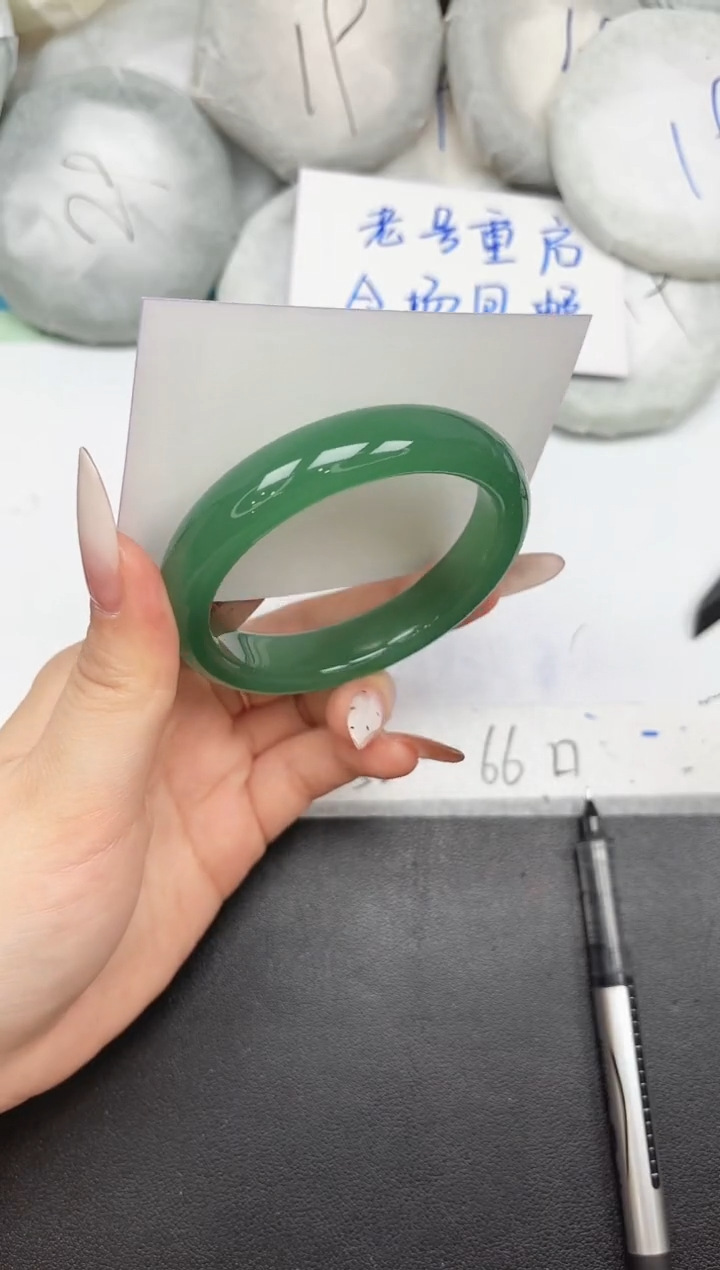 未镶嵌手镯石英质玉A309/57.3