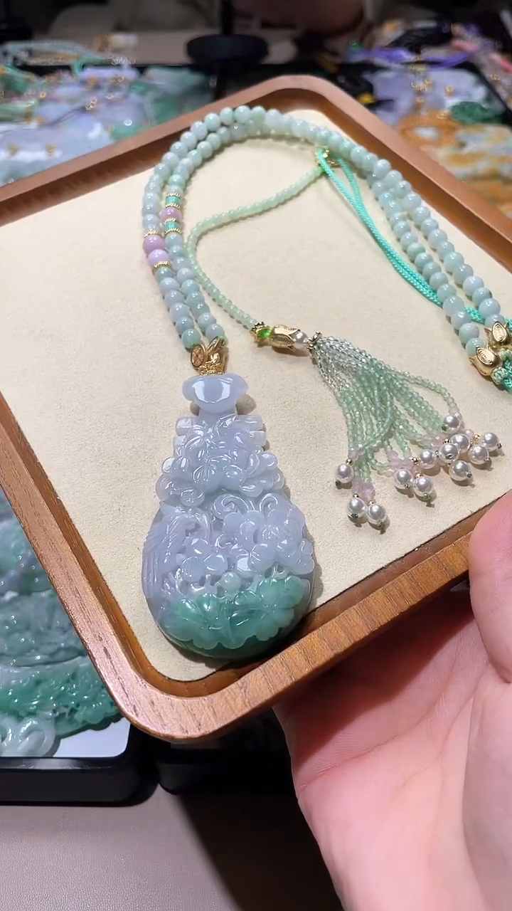 【闪购商品】翡翠颈饰未镶嵌吊坠