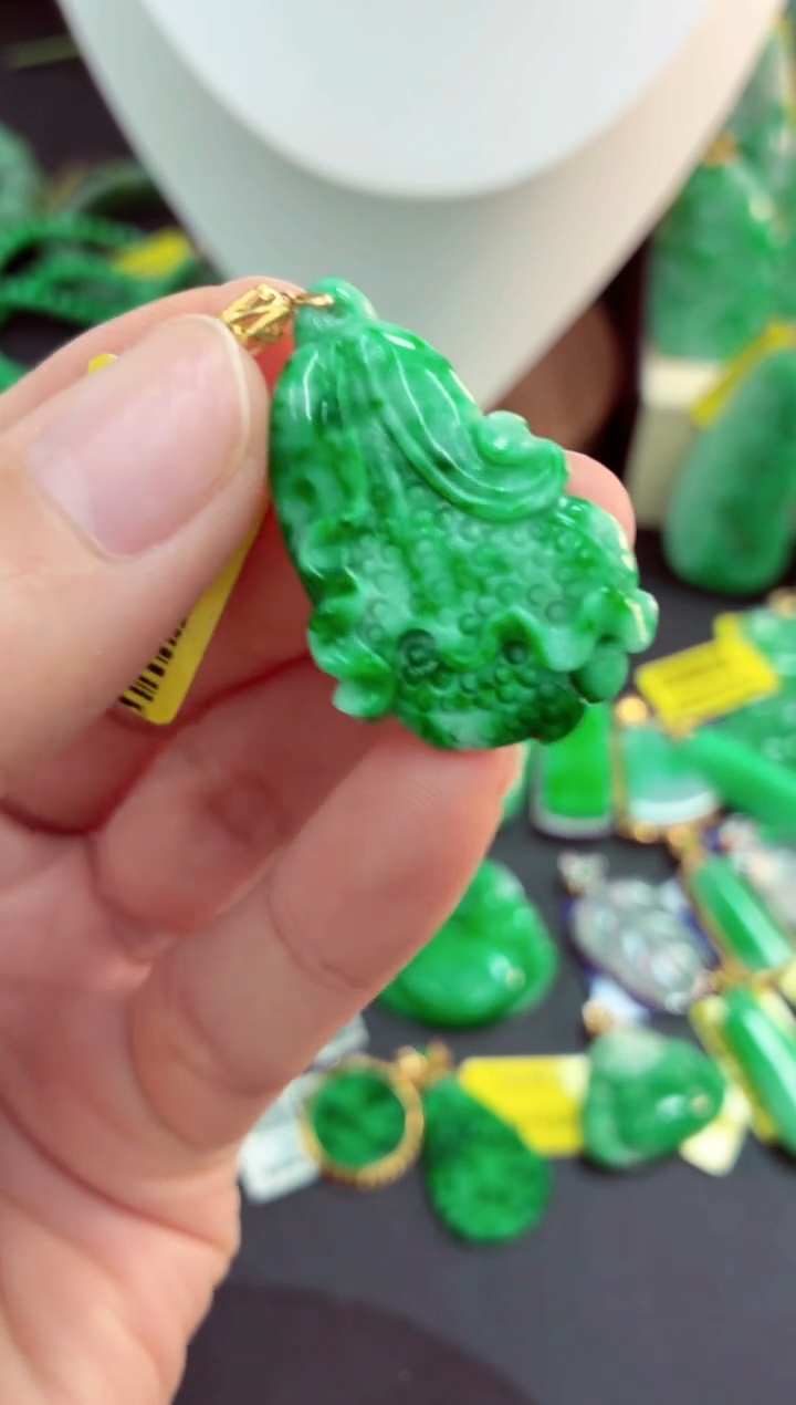 吊坠(不含链)18K金镶嵌翡翠天然缅甸翡翠A货
