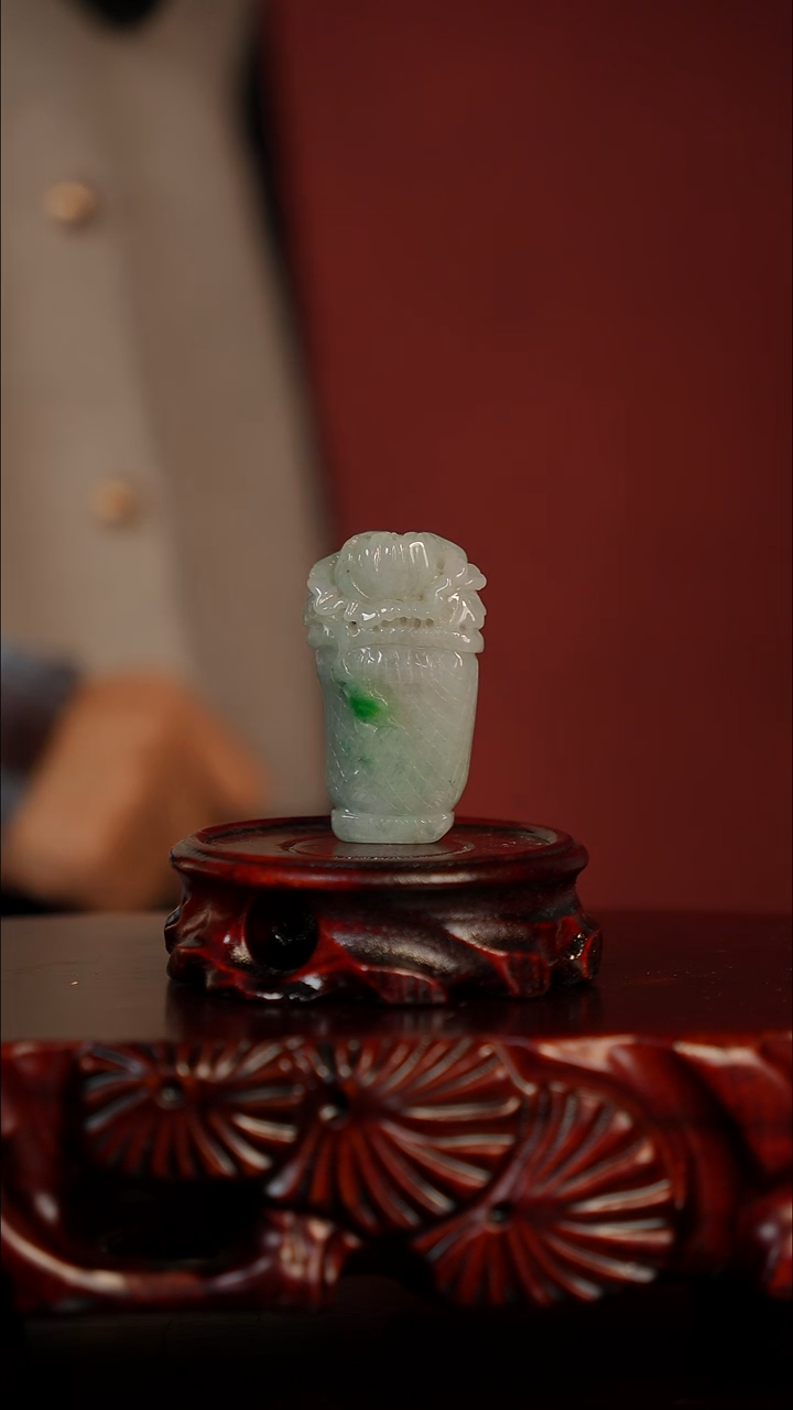 未镶嵌摆件翡翠小花篮