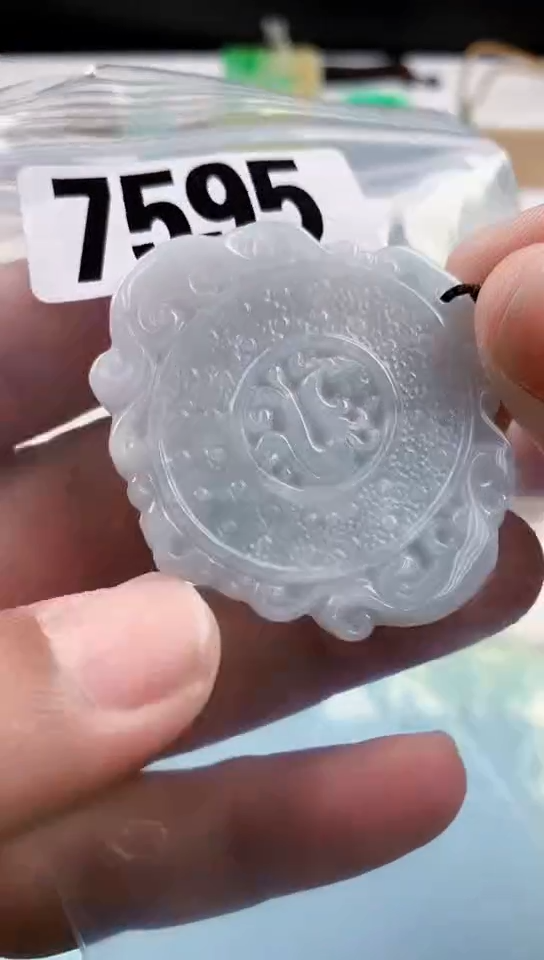 【闪购商品】翡翠挂件未镶嵌天然翡翠吊坠挂件