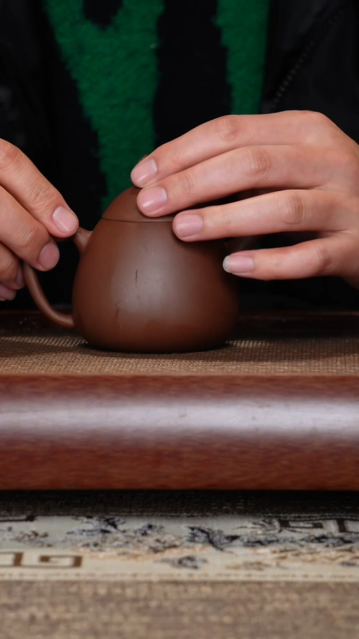 【闪购商品】紫砂茶壶微瑕茄瓜老紫泥半手工