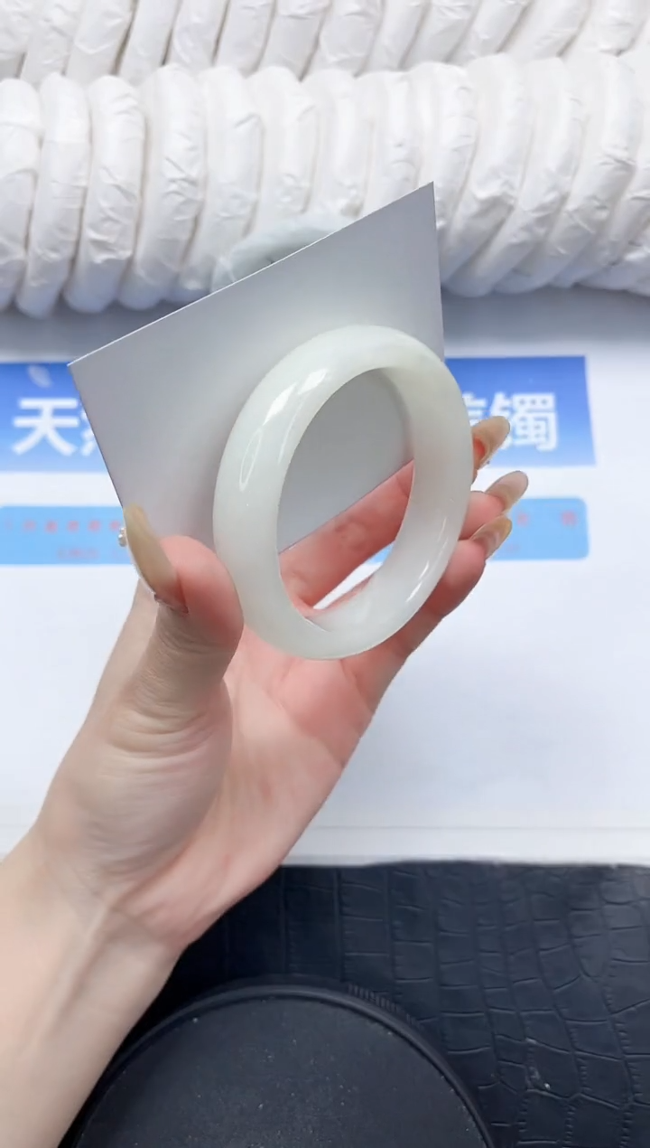 和田玉手镯未镶嵌357-54