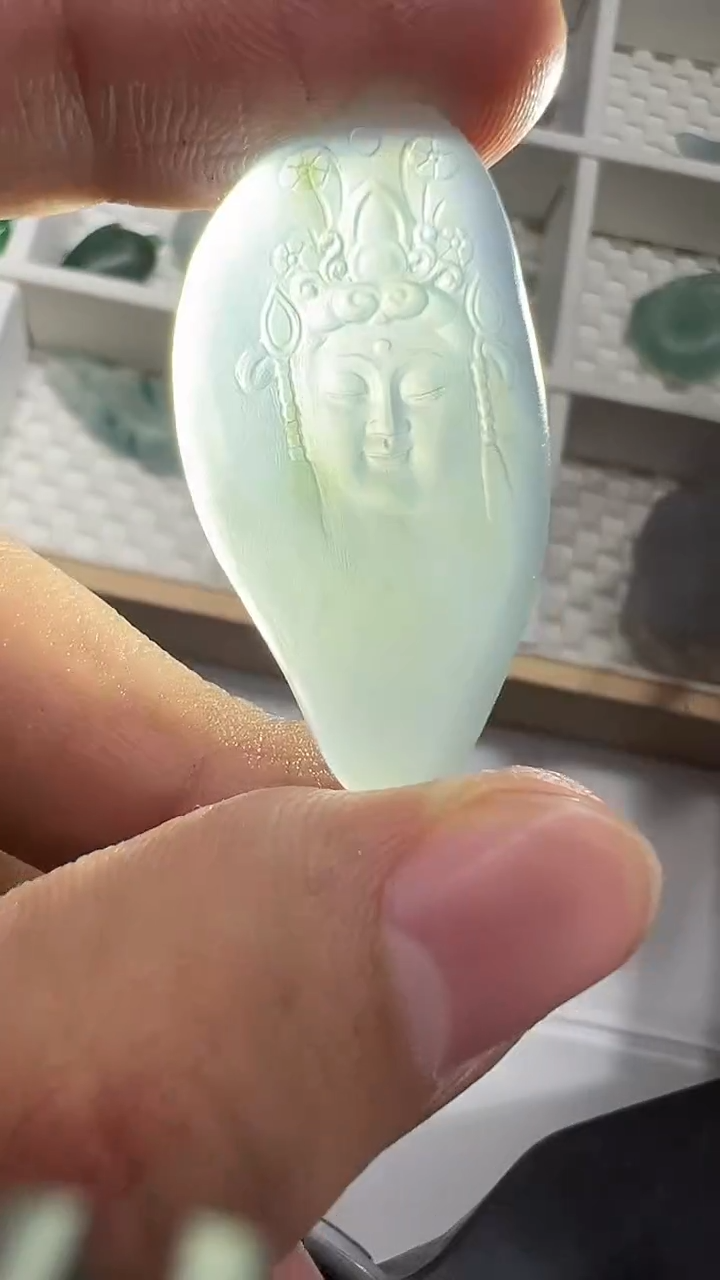 【闪购商品】定制翡翠未镶嵌观音