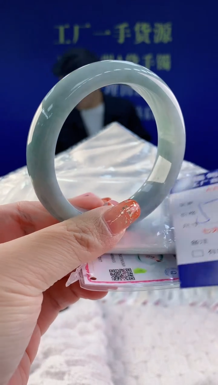 【闪购商品】翡翠手镯未镶嵌天然A货翡翠55